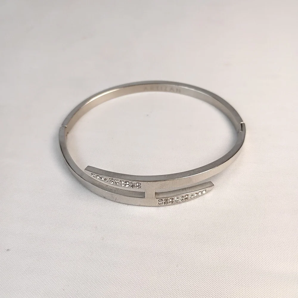 Artizan Arrow Shini bangle 6.34